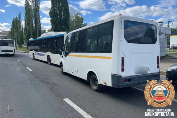 В Уфе в ДТП с автобусами пострадали четыре человека