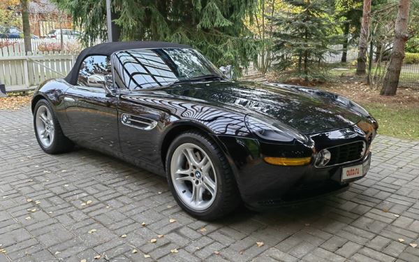 В России на продажу выставили 21-летний родстер BMW Z8. Цена – 30 млн рублей