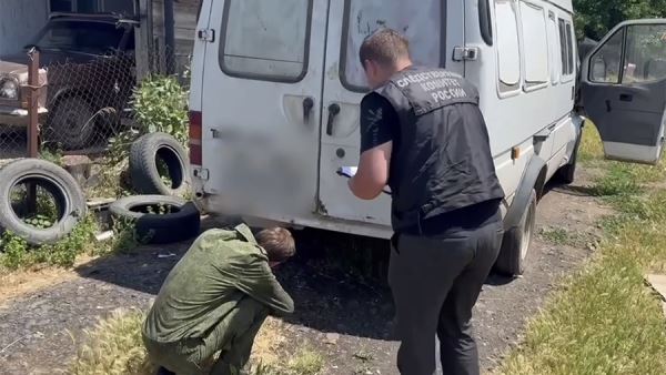 В Ростовской области женщину привязали к бамперу авто и забили кувалдой